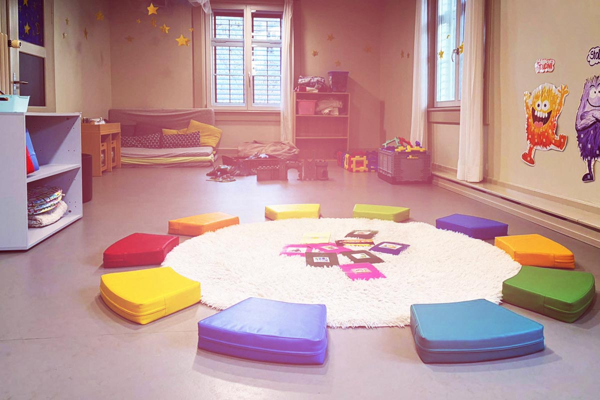 Kita famur - Esszimmer Ein Foto des Esszimmers der Kita famur.